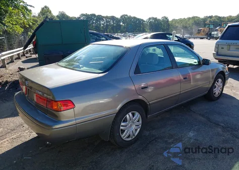 2000 Toyota Camry Le z USA, uszkodzony, nr VIN 4T1BG22K8YU627611